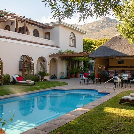 A Tuscan Villa Guest House Fish Hoek Exterior foto