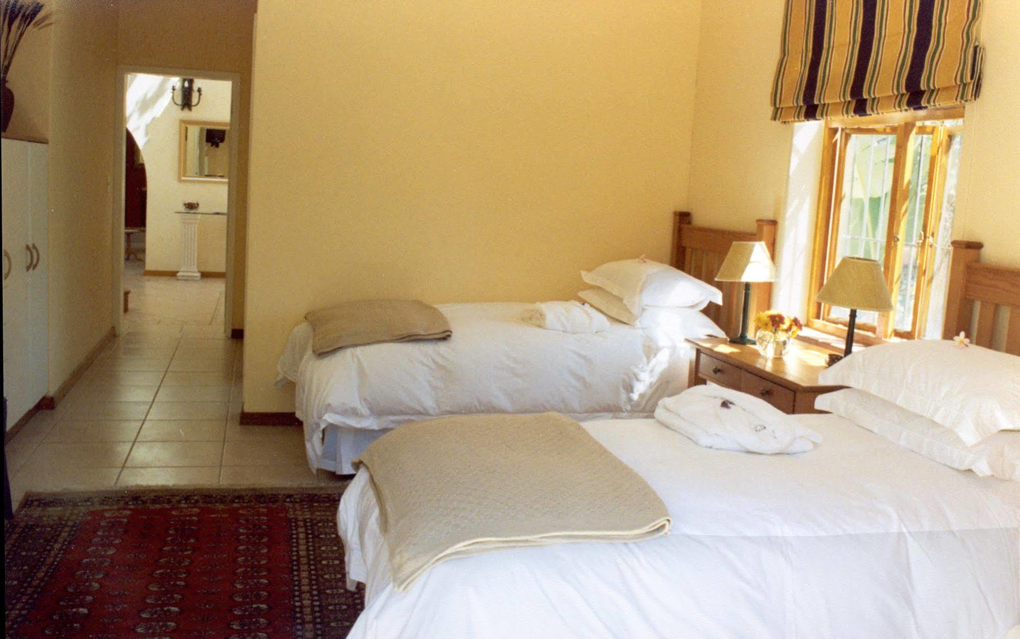 A Tuscan Villa Guest House Fish Hoek Exterior foto