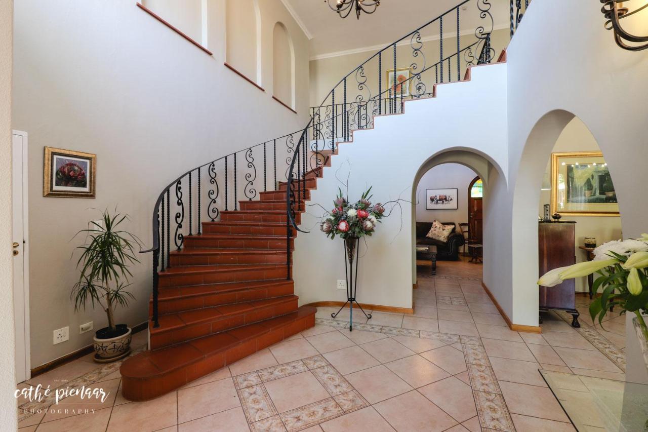 A Tuscan Villa Guest House Fish Hoek Exterior foto