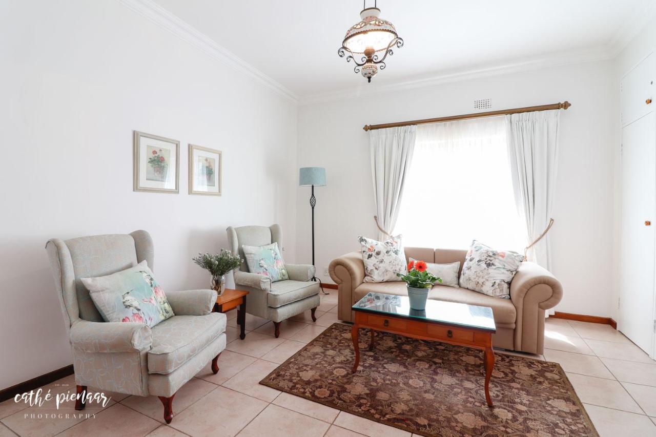 A Tuscan Villa Guest House Fish Hoek Exterior foto