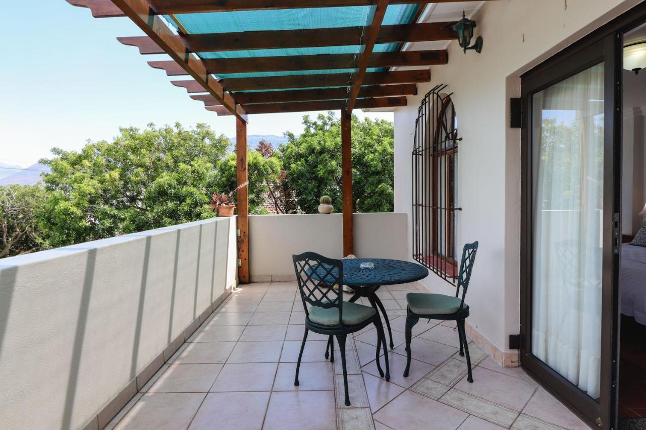 A Tuscan Villa Guest House Fish Hoek Exterior foto