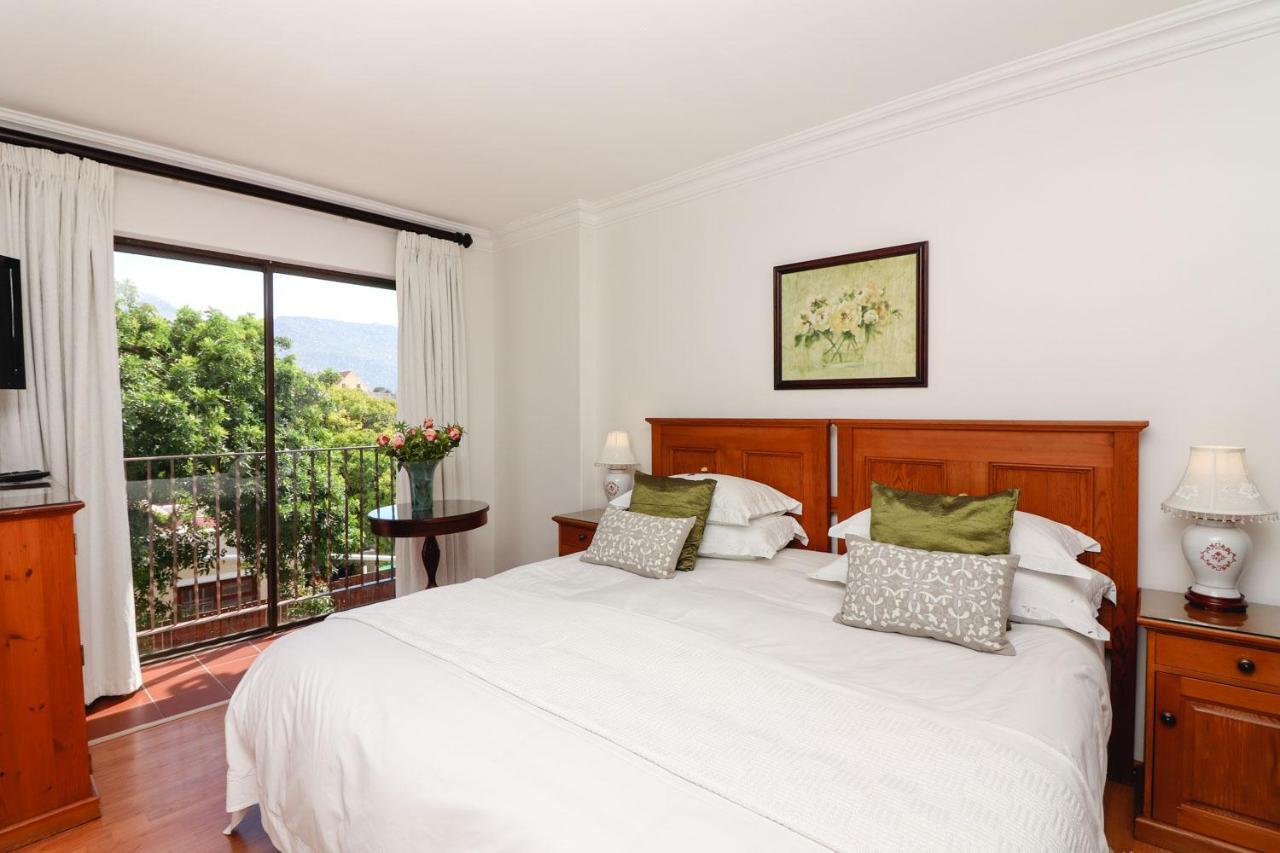 A Tuscan Villa Guest House Fish Hoek Exterior foto
